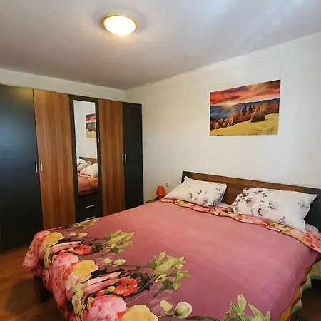 Mirella For 6 Persons Located In Istria Apartament *