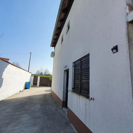 Mirella For 6 Persons Located In Istria