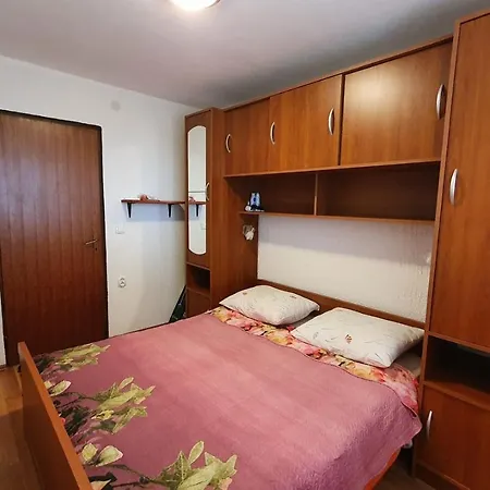 Mirella For 6 Persons Located In Istria