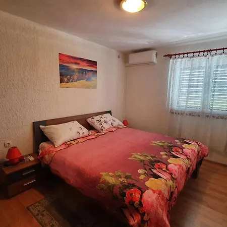 Apartament Mirella For 6 Persons Located In Istria